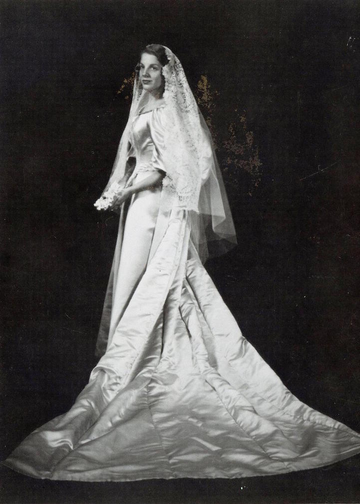 Ela foi a 11ª noiva da família a usar vestido de 122 anos - 5