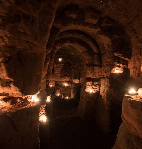 Descoberta caverna dos Templários escondida sob um campo - 2